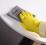 Салфетка ПВА микро Лайт Vileda выполнена из микроволокна с полимерным покрытием ПВА. Предназначена для ежедневной универсальной уборки и финишной протирки. Качественно собирает влагу, удаляет пыль, сор, жировые загрязнения, бактерии, вирусы, отпечатки пальцев, не оставляет разводов и следов ворса. Эффективно и быстро удаляет загрязнения за одно движение, сокращает время уборки и повышает производительность труда персонала. Прекрасно впитывает влагу, очищаемая поверхность не требует дополнительной протирки. После использования прекрасно выполаскивается, исключает появление царапин. Подходит для любых поверхностей, включая деликатные: зеркала, мониторы, мебель, сантехника и т.п. Устойчива к кислотным моющим средствам в рабочей концентрации для уборки санитарных зон. Размер 30х36 см. Цвет серый. 