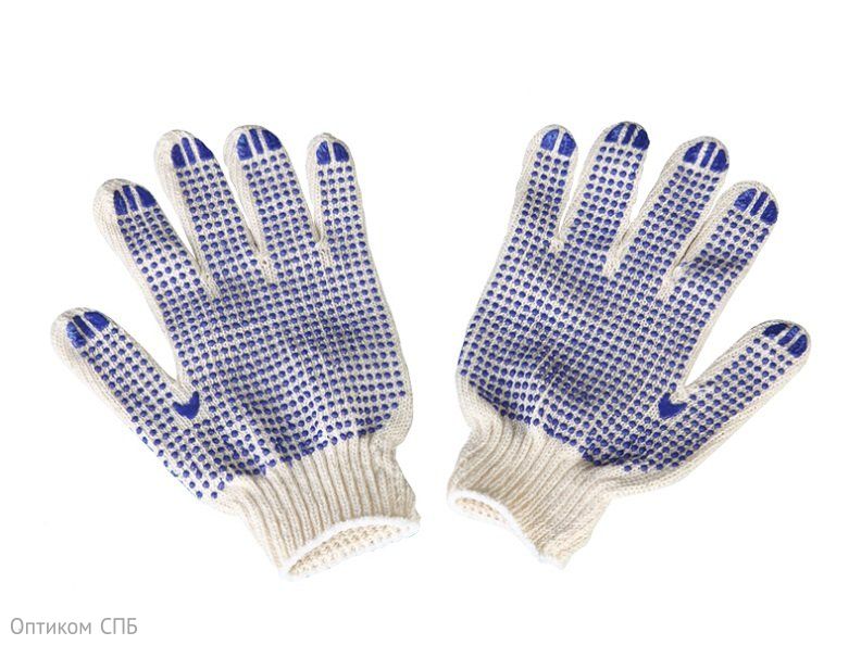 Перчатки хлопчатобумажные предназначены для выполнения строительных и сельскохозяйственных работ, а также для точных ручных механосборочных работ. С точечным ПВХ напылением для предотвращения скольжения рук и меньшего истирания перчаток во время работ. Перчатки кругловязаные, с эластичными манжетами, которые мягко прилегают к кисти и предотвращают попадание бытового мусора внутрь перчаток. Обеспечивают свободный воздухообмен благодаря натуральной хлопчатобумажной основе. Белого цвета, 4-х нитка, 7 класс. В транспортной упаковке 300 пар.