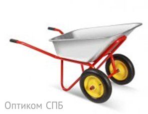 Тачка строительная 2-колесная предназначена для транспортировки сыпучих и жидких строительных материалов, грунта, перска, мусора и других грузов на строительных площадках, в садово-огородных работах и при благоустройстве территорий.

Кузов выполнен из высококачественной оцинкованной стали, обеспечивает надежную защиту от коррозии и значительно продлевает срок службы изделия. Оцинковка устойчива к воздействию влаги, химических веществ и механических повреждений. Вместительный кузов объемом 110 литров позволяет за один раз перевозить большое количество материалов, повышая эффективность работы.

Двухколесная конструкция обеспечивает отличную устойчивость и маневренность при транспортировке грузов. Колеса равномерно распределяют нагрузку, снижают усилие при перемещении тяжелых материалов и обеспечивают плавный ход по неровным поверхностям. Эргономичные ручки удобно лежат в руках, позволяют надежно контролировать движение тачки.

Прочная рама выдерживает значительные нагрузки и интенсивное использование в профессиональной деятельности. Конструкция рассчитана на длительную эксплуатацию в различных погодных условиях.

Область применения: строительные и ремонтные работы, ландшафтный дизайн, садово-огородные работы, благоустройство территорий, коммунальное хозяйство, складские работы.

Произведено в России. Подходит для профессионального и бытового использования.